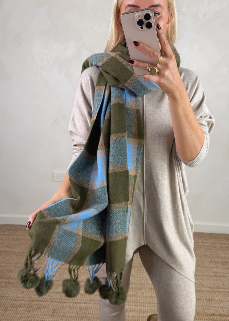 AW25 chunky scarf-The Style Attic