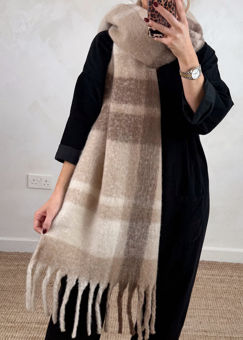 AW25 chunky scarf-The Style Attic