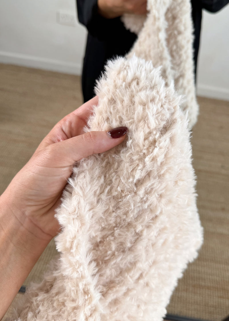 AW25 chunky scarf-The Style Attic