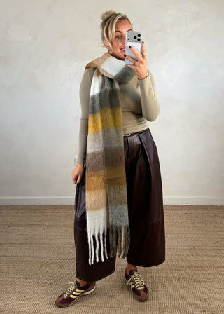 AW26 chunky scarf-The Style Attic