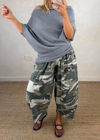 Betsy slouch knit - Black-The Style Attic