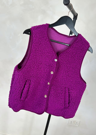 Borg gilet - Magenta-The Style Attic