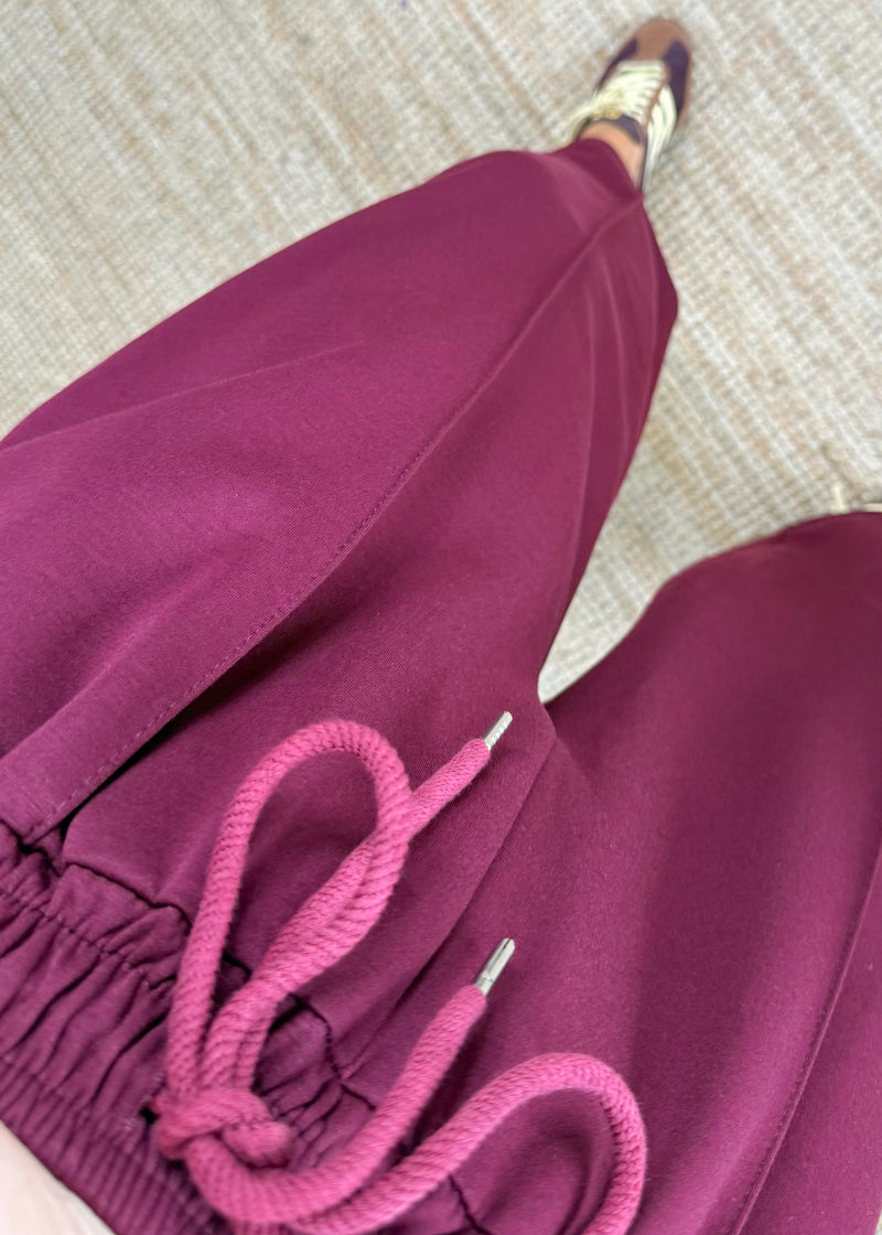 Carrot fit jogger - Merlot-The Style Attic