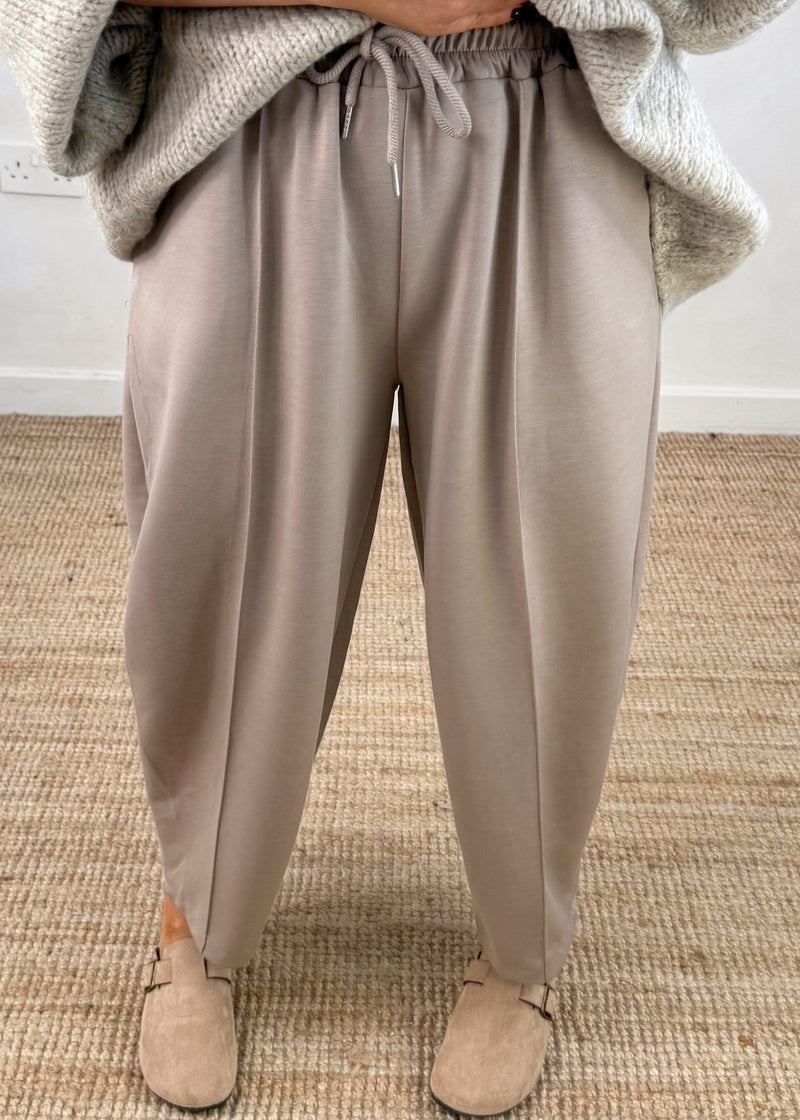 Carrot fit jogger - beige-The Style Attic