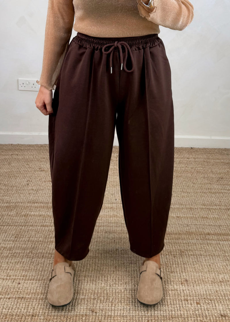 Carrot fit jogger - chocolate-The Style Attic