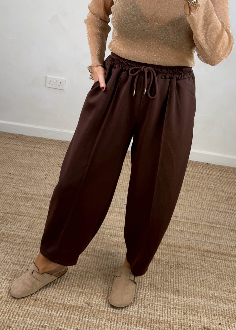 Carrot fit jogger - chocolate-The Style Attic