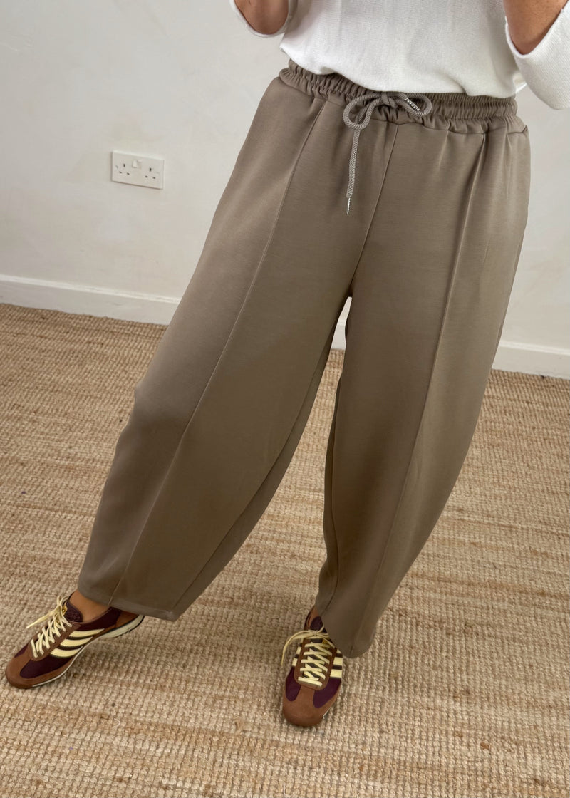 Carrot fit jogger - taupe-The Style Attic