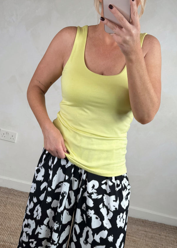 Classic stretch vest - lemon-The Style Attic