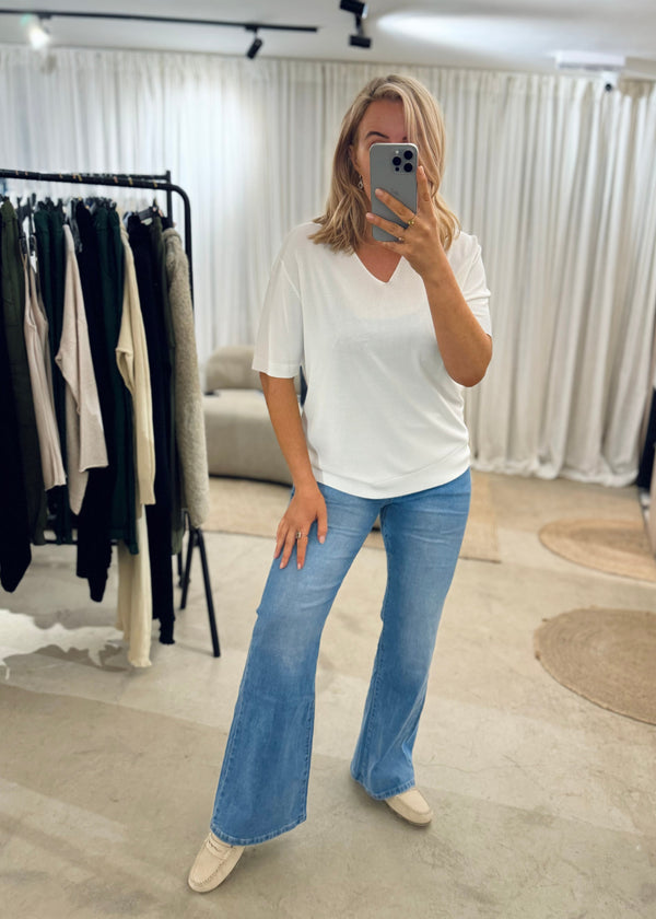 Curve flared leg jeans - light wash-The Style Attic