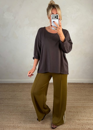Easy sweater tee - Taupe-The Style Attic