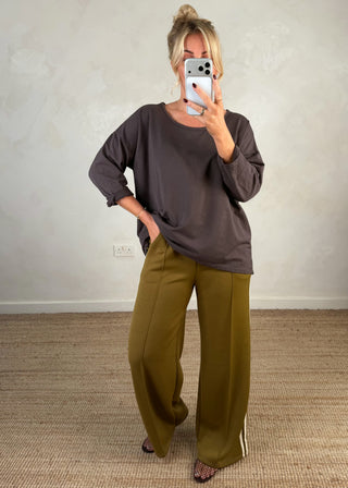 Easy sweater tee - Taupe-The Style Attic