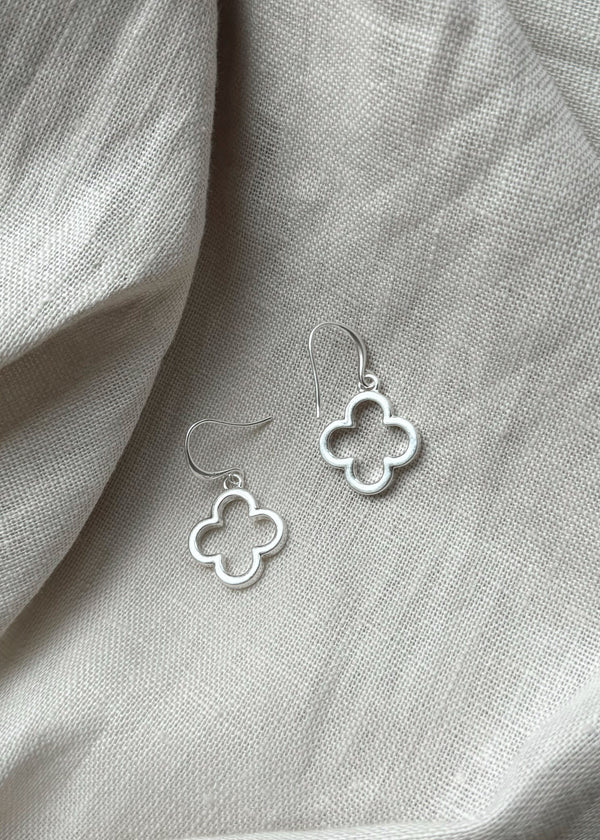 Envy clover outline earrings - silver-The Style Attic