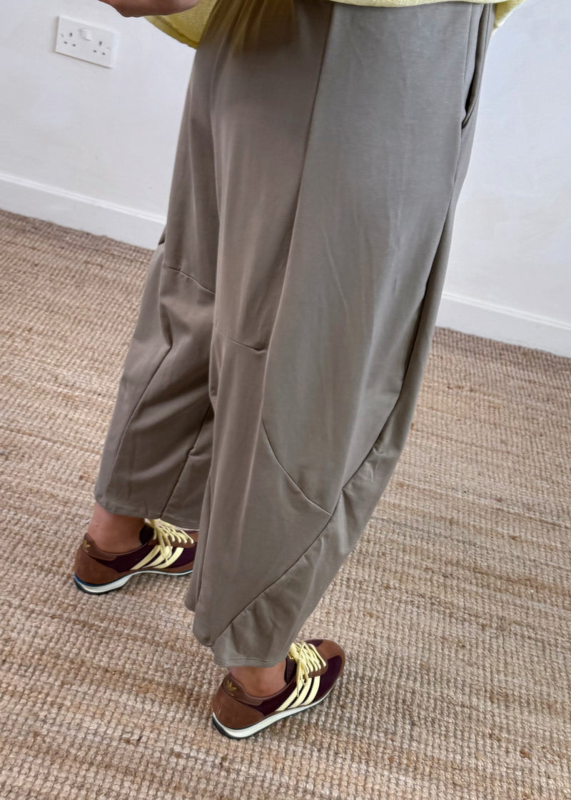 Finn barrel leg trouser - black-The Style Attic