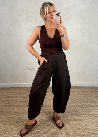 Finn barrel leg trouser - chocolate-The Style Attic