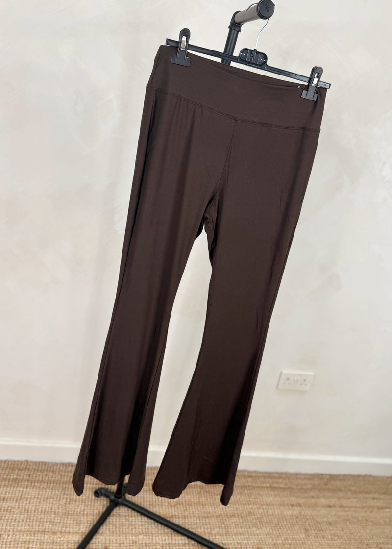 Flared leggings (16 - 22) - chocolate-The Style Attic