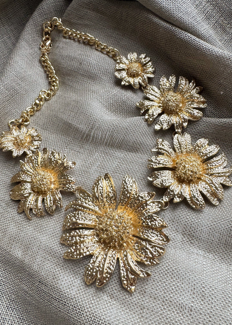 Flower necklace - gold-The Style Attic