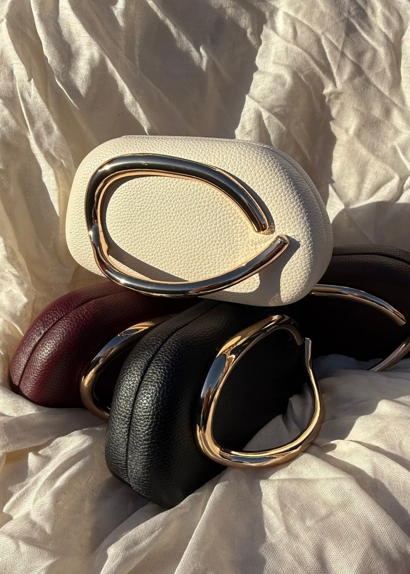 Gold handle clutch - cream