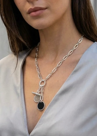 T bar & circle necklace