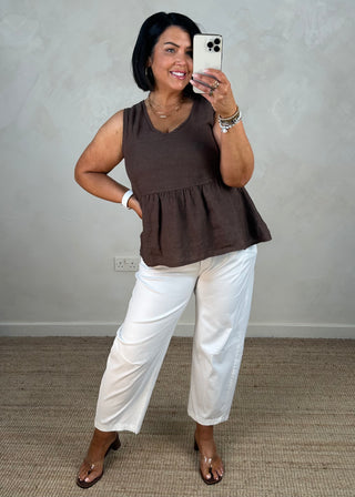 Barrel leg magic pants - white