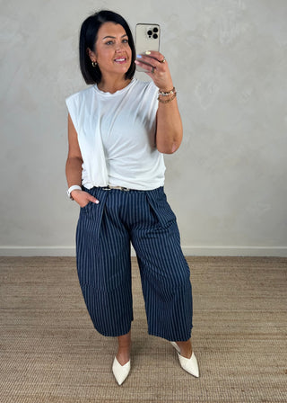 Belted barrel leg denim - stripe