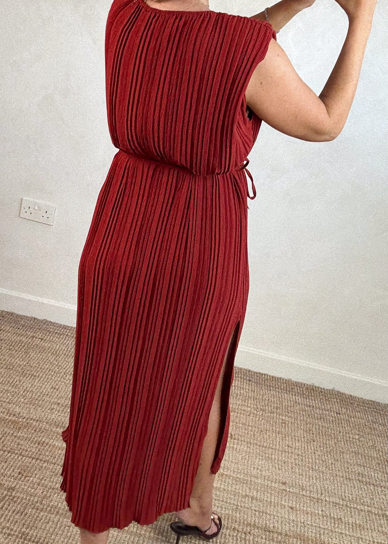 Kayla pleated maxi - rust-The Style Attic