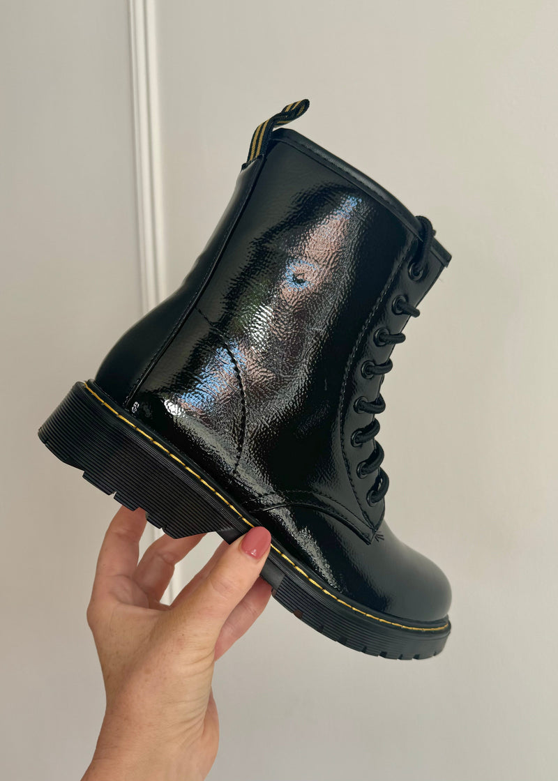 Maggie patent lace up boot black – The Style Attic