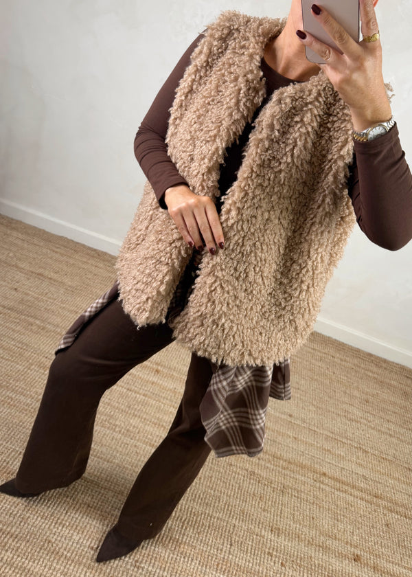 Mila shaggy gilet-The Style Attic