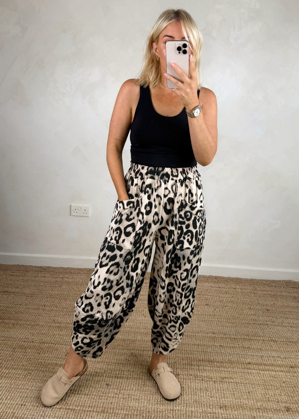 Moda pants - jaguar-The Style Attic