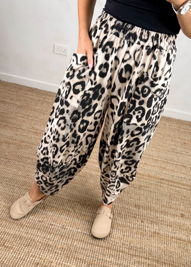 Moda pants - jaguar-The Style Attic
