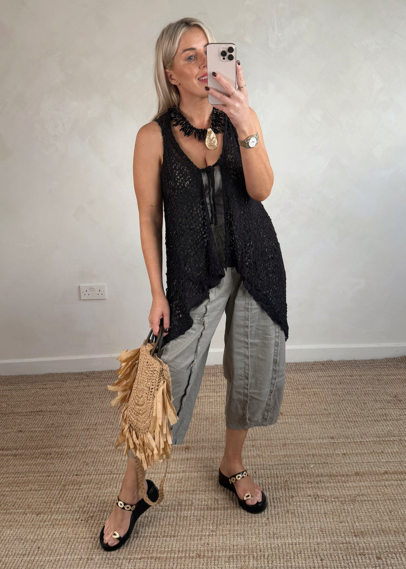 Popcorn sleeveless tie front - black-The Style Attic