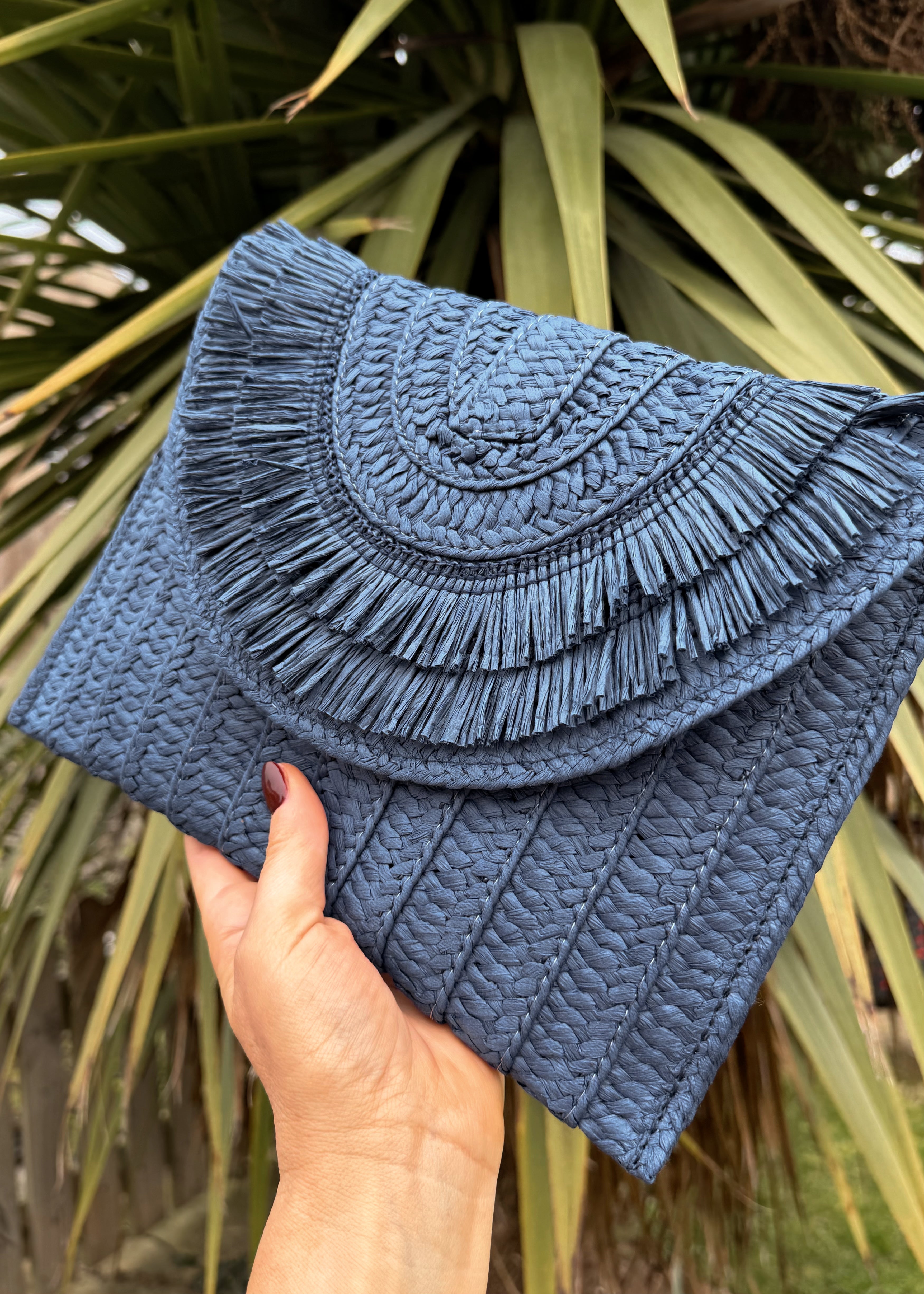 Raffia envelope clutch - Navy – The Style Attic