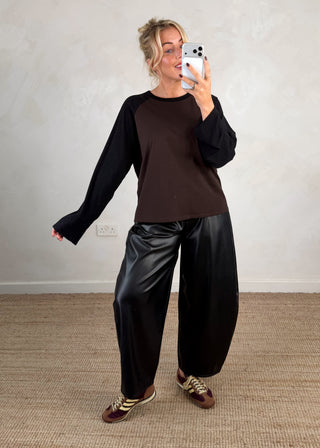 Raglan tee - Chocolate/black-The Style Attic