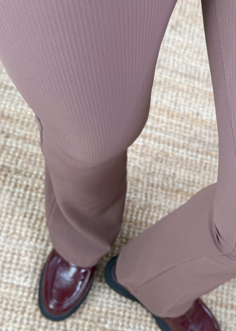 Ribbed kickflare leggings-The Style Attic