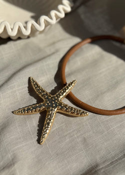 SS25 starfish necklace - tan/gold-The Style Attic