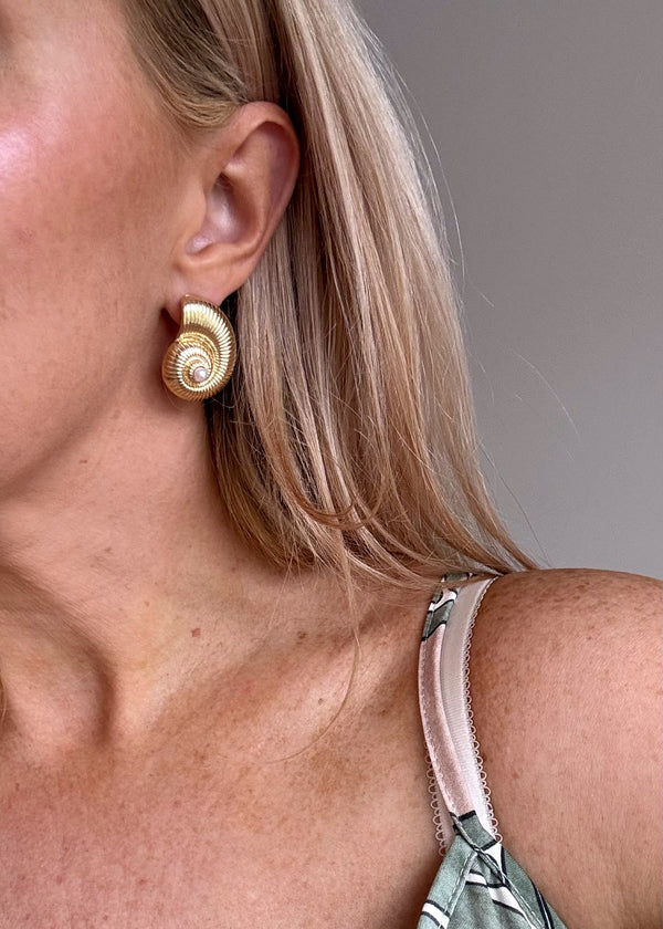 Statement earrings - Pearl shell gold-The Style Attic