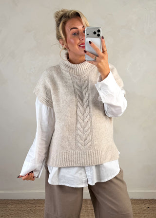 Steph cable knit-The Style Attic