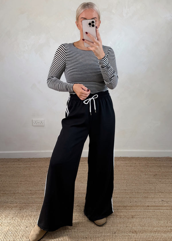 Cashmere blend striped base layer - cream/black