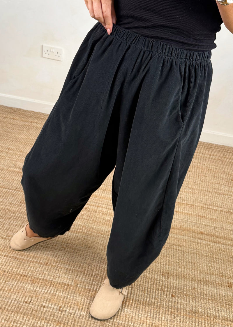 Baby cord finn - black