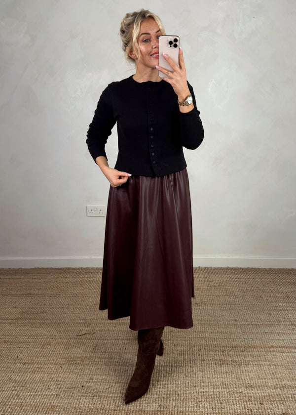 Mae button top - black