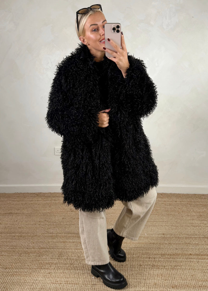 Frolic shaggy coat - black