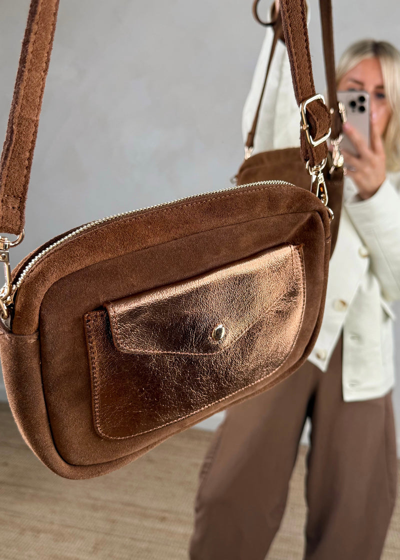 Leather pocket bag - chocolate