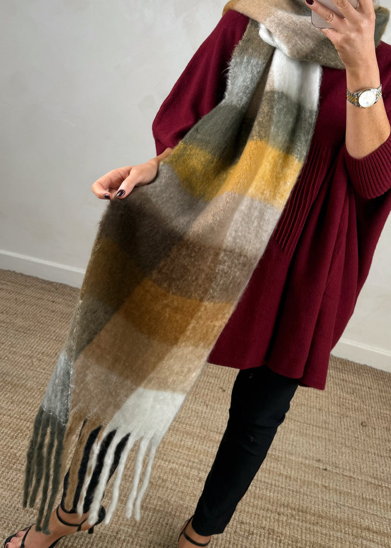 AW25 chunky scarf