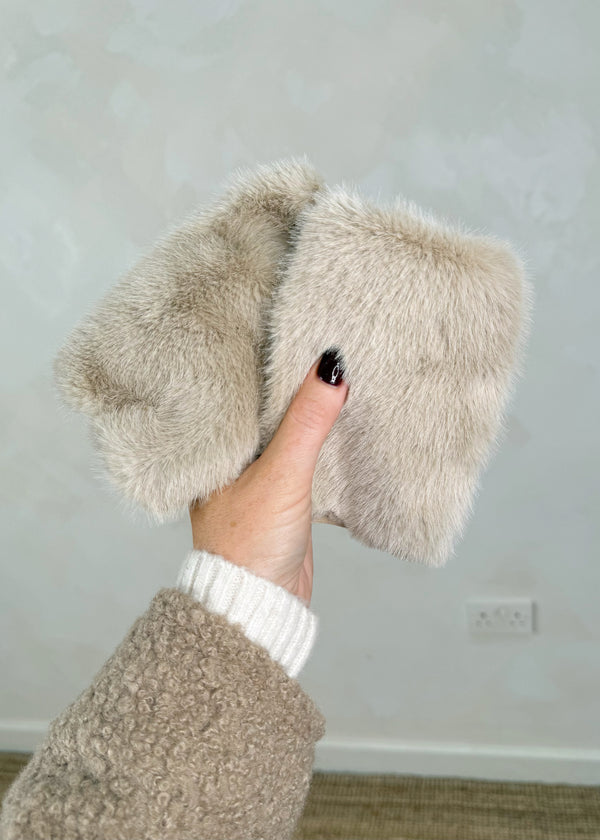 Fur trim hand warmer glove - beige