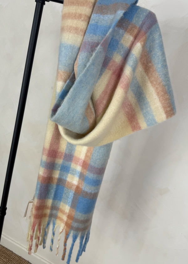 AW25 chunky scarf