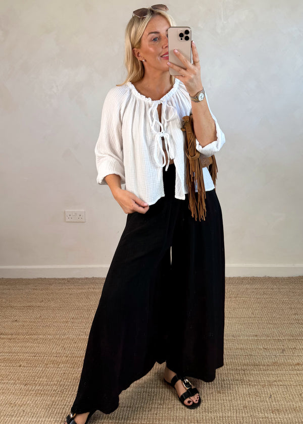 Naples palazzo - black