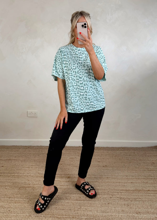 Bonnie leopard print tee - aqua