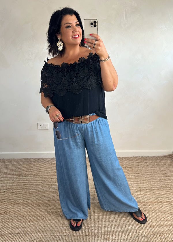 Floral Bardot blouse - black