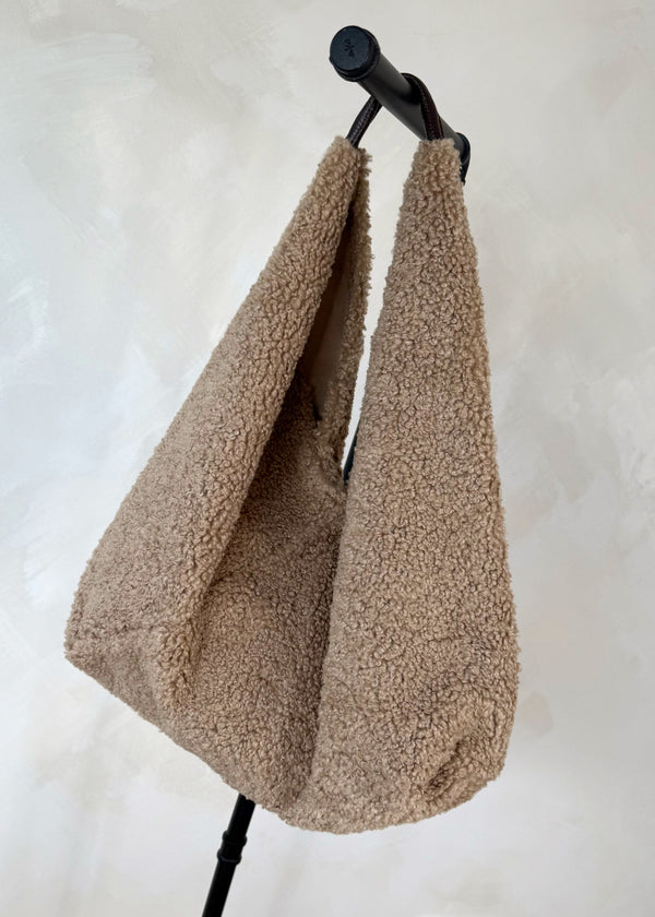 Mimi boucle tote bag - biscuit