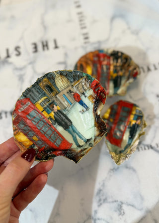 Lisa’s decorative Shells - Print 14