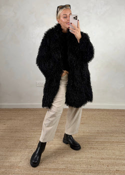 Frolic shaggy coat - black